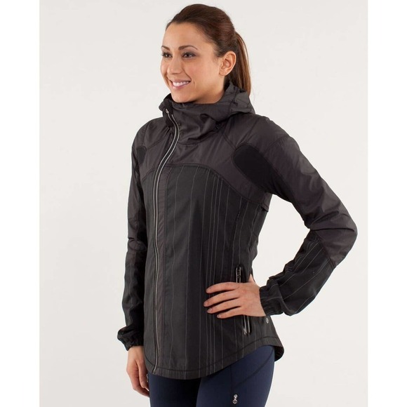 LULULEMON Size 6 Run Get up and glow black striped Jacket - Picture 2 of 10